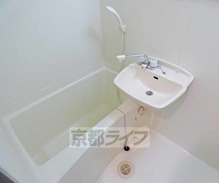 西陣の中の浴室