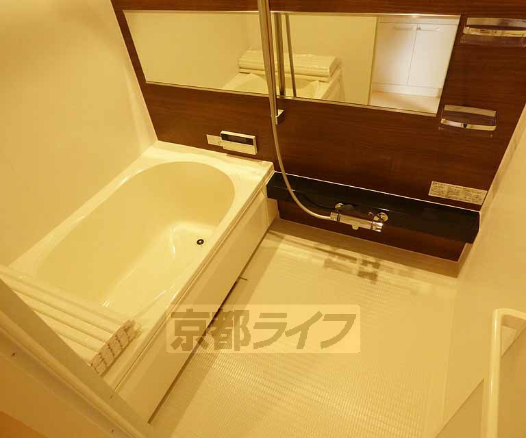 メゾングレイスの浴室