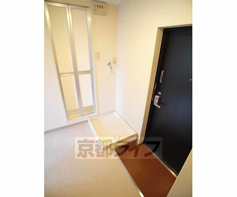 ノースカナル紫明の玄関