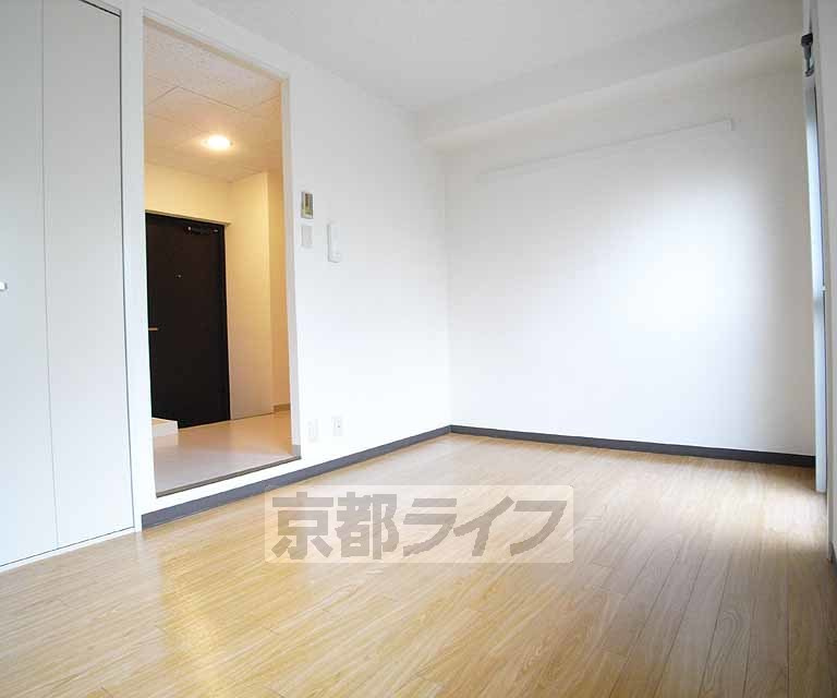 ノースカナル紫明の居間・リビング