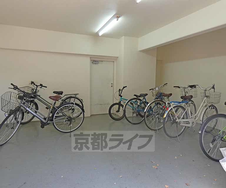 ノースカナル紫明のその他共用部分|駐輪場です。