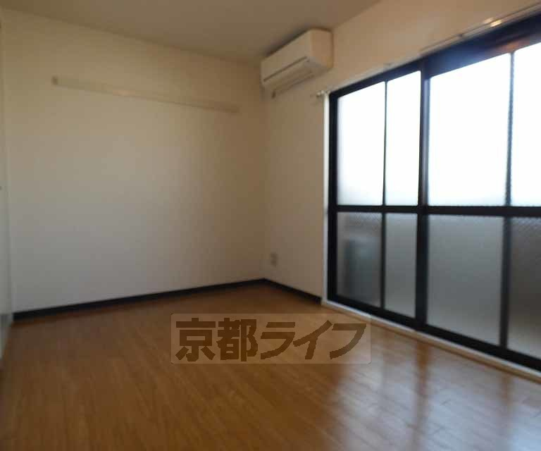 ノースカナル紫明の居間・リビング|室内です。