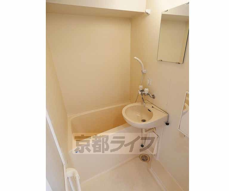 アクティ堀川の浴室|落ち着いた空間のお風呂です