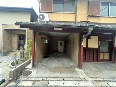 【駐車場】 | 上賀茂向梅町　中古戸建 | シャッター付駐車場