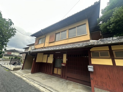 【前面道路含む現地写真】 | 上賀茂向梅町　中古戸建 | 毎日のお買い物に便利なFOOD SHOP(フード ショップ)エムジー 上賀茂店まで徒歩3分♪