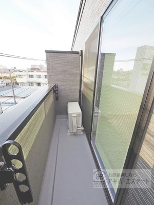 【バルコニー】 | ブエナ・スエルテ