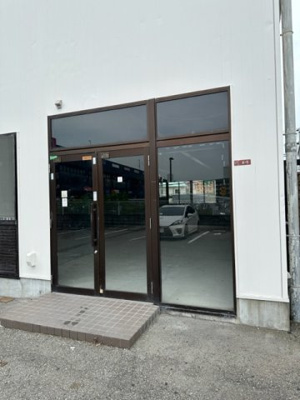 【玄関】 | 多田桜木1丁目店舗