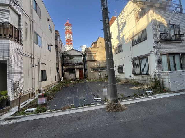 清川2丁目売地の前面道路含む現地写真