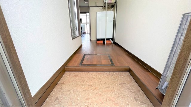 エスポワヒルズの玄関