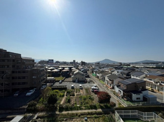 【展望】 | 前面はさえぎる高層ビルもなく、美しい青空の眺望が広がります