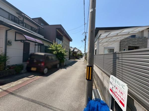 和歌山市三葛　中古戸建の前面道路含む現地写真