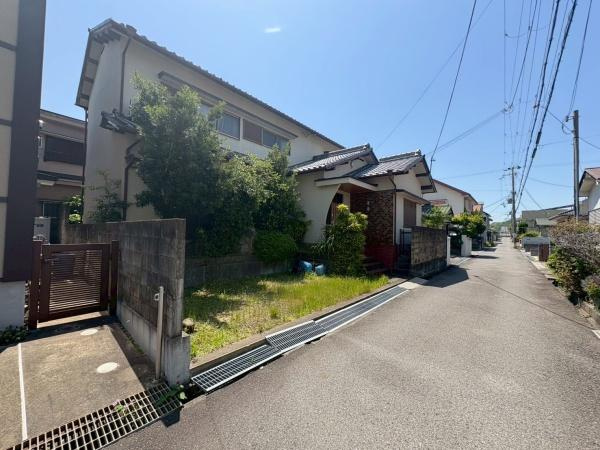 和歌山市三葛　中古戸建の前面道路含む現地写真