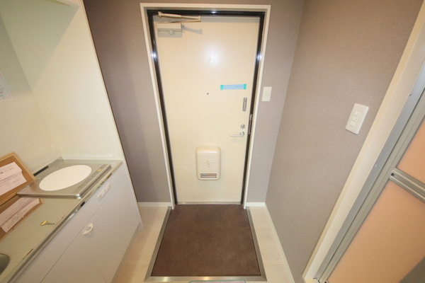 コーポ諏訪西大寺の玄関