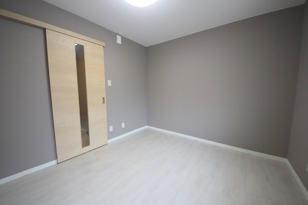 コーポ諏訪西大寺の居間・リビング