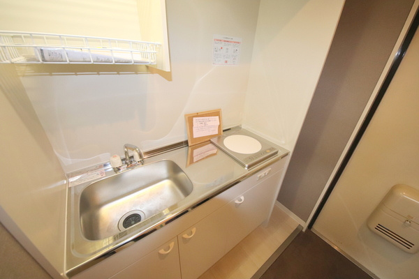 コーポ諏訪西大寺のキッチン