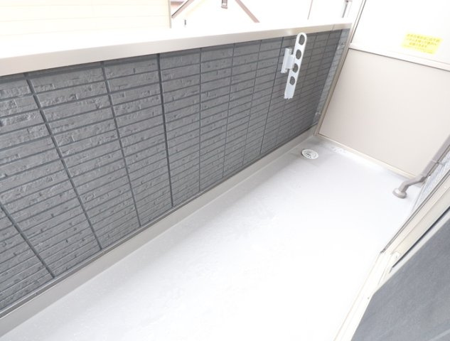 熊本市東区長嶺西２丁目のアパートのバルコニー