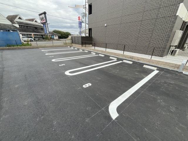 アクロポリスⅦの駐車場