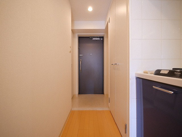 レジデンス京橋スクエア(旧ルクレ京橋)の玄関