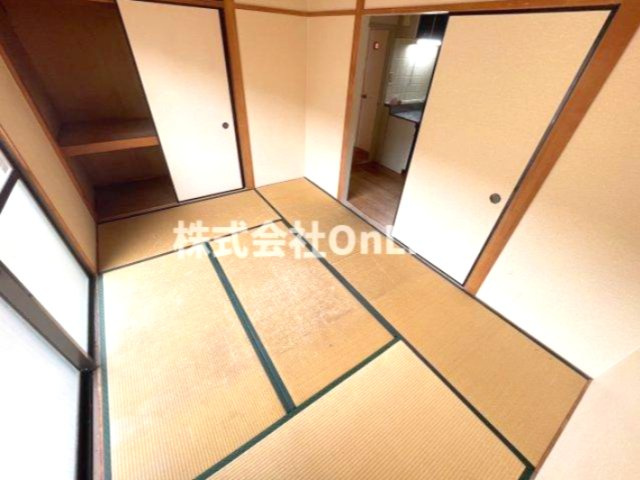 志紀ロイヤルハイツの寝室