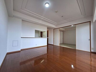 【居間・リビング】 | エスリード高田駅前