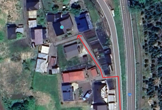【前面道路含む現地写真】