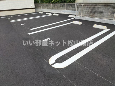 【駐車場】 | LAYOVER