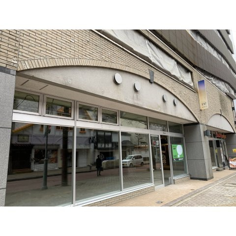 パステルパーク　路面店　240㎡（72坪）の外観