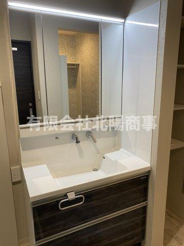 釧路町東陽西1丁目5　中古住宅の独立洗面台|洗面化粧台もタカラスタンダード製