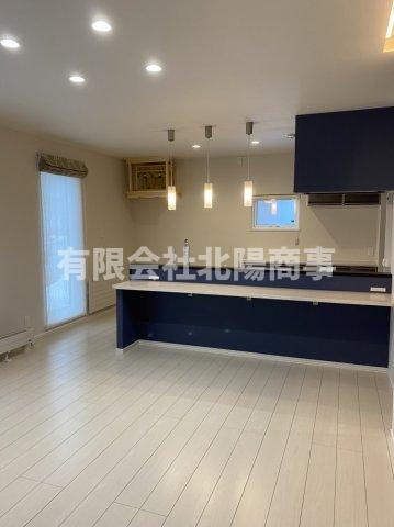釧路町東陽西1丁目5　中古住宅の居間・リビング