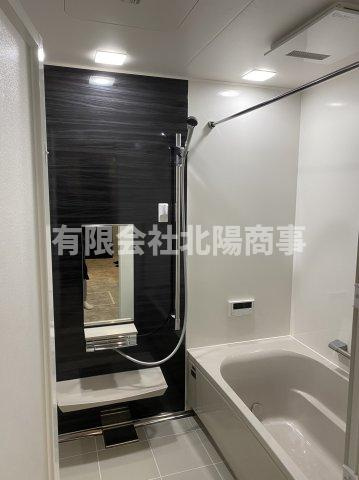 釧路町東陽西1丁目5　中古住宅の浴室