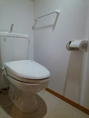 フィオーレのトイレ|ゆったりとした空間のトイレです