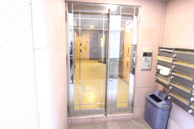 ＥＳＴ横沼　(近大　一人暮らし)のエントランス