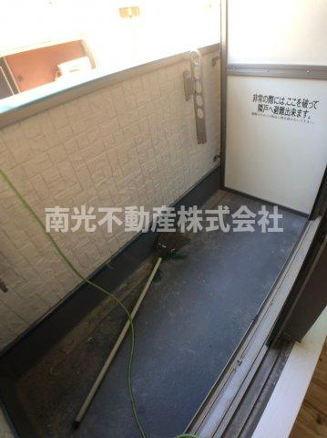 ノイヴェル長瀬のバルコニー|建築途中の写真です！