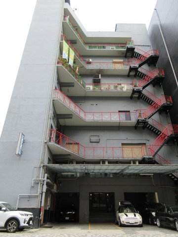 港区海岸３丁目の倉庫の外観