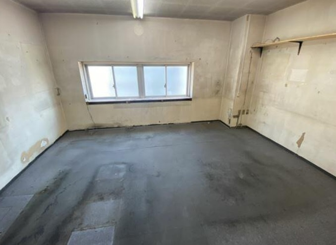 港区海岸３丁目の倉庫の内装