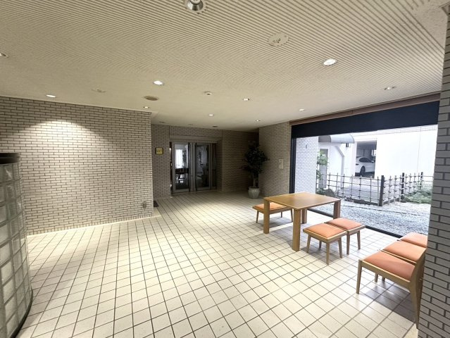 ライオンズマンション星陵のエントランス