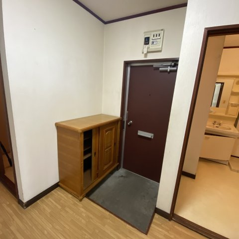 大内第2ビルの玄関