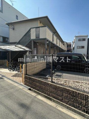 COZY岸里の外観