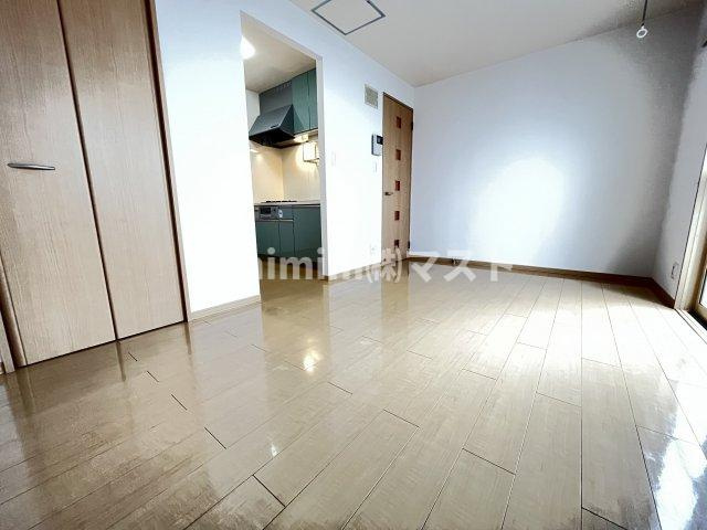 COZY岸里の内装