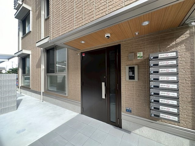 エレナ本山のエントランス
