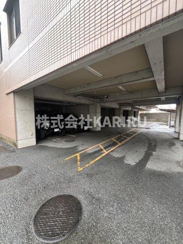 クレール緑橋 の駐車場