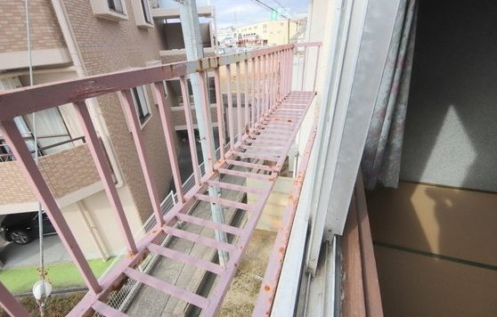 セレーノ・デ生駒のバルコニー