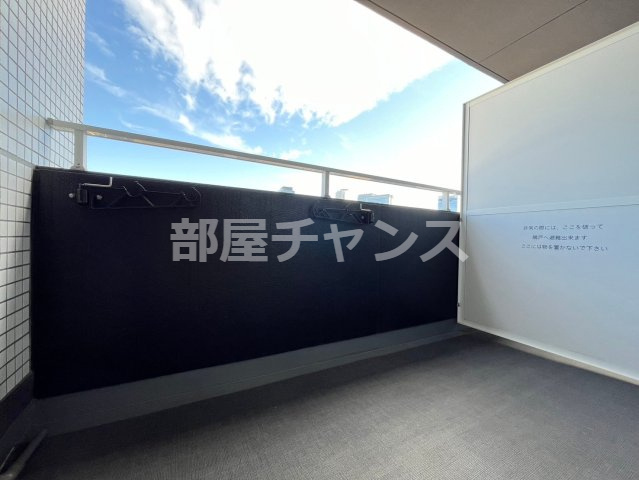 ラ・ヴィ・アン・ローズのバルコニー