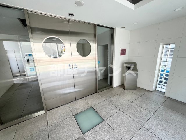 ラ・ヴィ・アン・ローズのエントランス