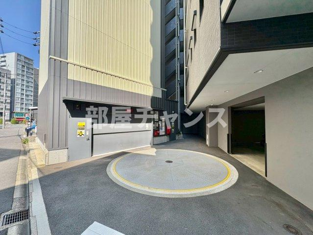 プレサンス ジェネ 新栄町駅前 葵の駐車場