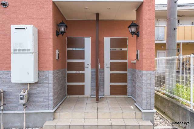 ライゼのエントランス|玄関