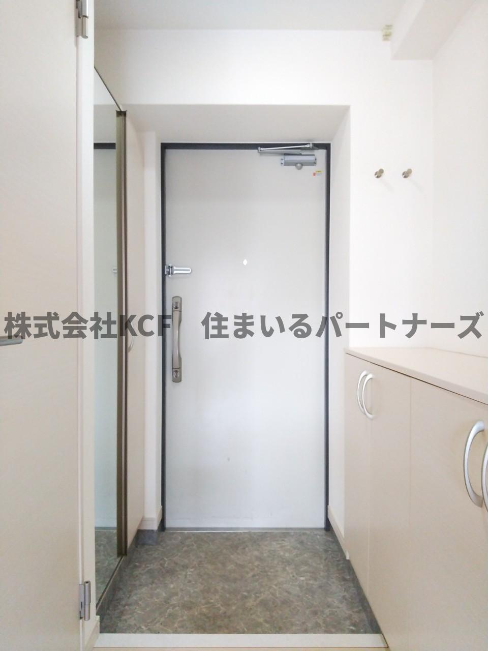 ALLEYⅢの玄関|収納もある玄関です