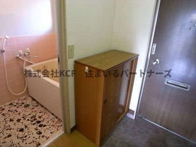 【玄関】 | コーポ鹿田 | 明るい玄関です