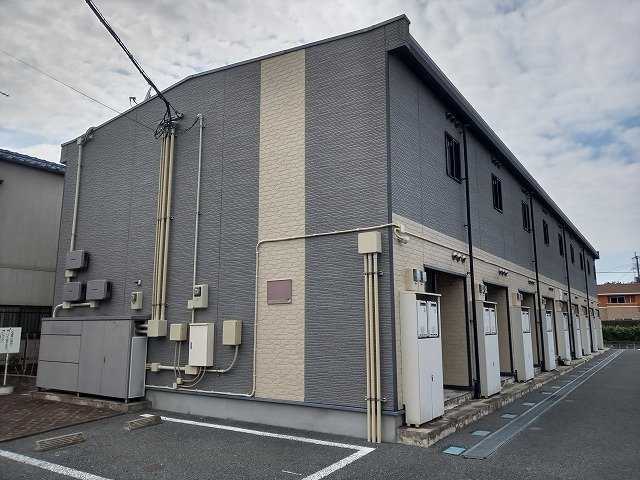 レオパレス葉山の外観