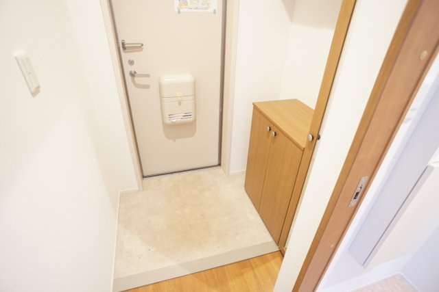 ヴィオラ逆瀬川の玄関